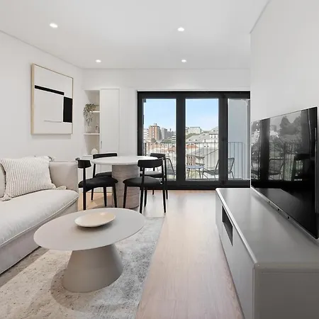Modern Terrace, With Cityscape Views Apartment