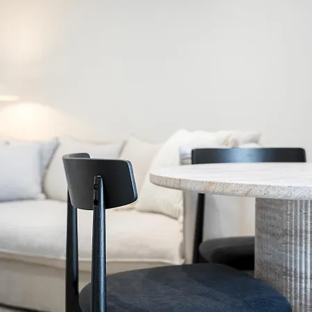 Modern Terrace, With Cityscape Views Appartement
